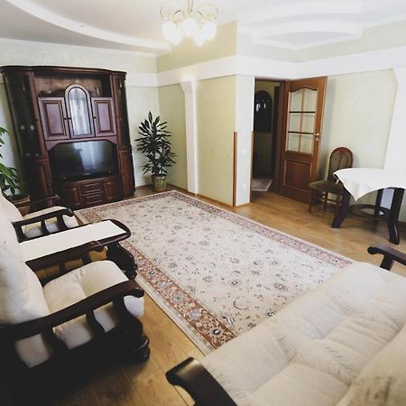 Solnichnaia Dolyna Hotel Поляна Екстериор снимка