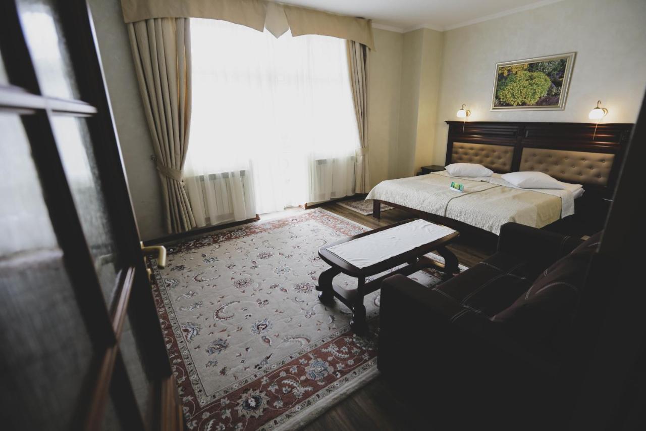 Solnichnaia Dolyna Hotel Поляна Екстериор снимка
