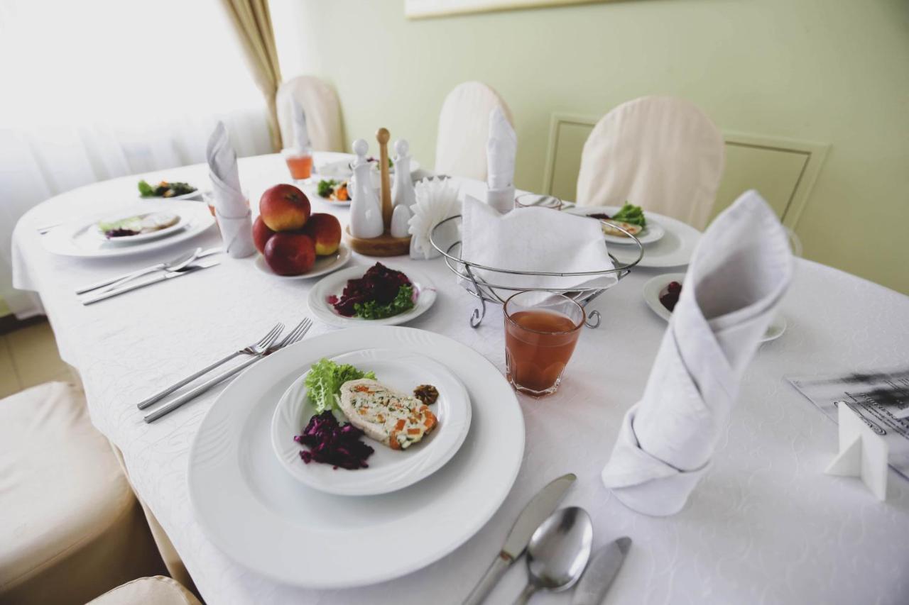 Solnichnaia Dolyna Hotel Поляна Екстериор снимка